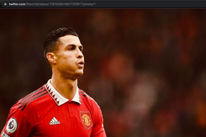 Potret megabintang Manchester United, Cristiano Ronaldo, dalam laga Liga Inggris melawan Newcastle United di Stadion Old Trafford, Minggu (16/10/2022).