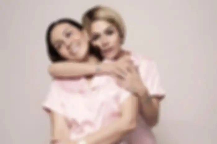 Fitri Salhuteru dan Nikita Mirzani