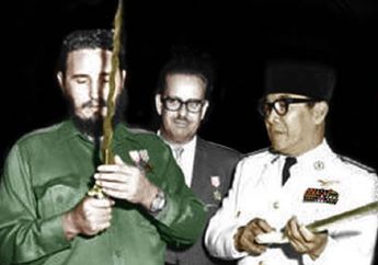 Saat Fidel Castro Mengelus-elus Tongkat Bung Karno Sambil Terperangah, Soekarno: 'Kalau Anda Pegang Ini Akan Keluar Jin'