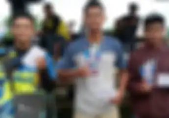 Aris Garayam Borong Piala Karang Taruna Grasstrack 2017 Meski Harus Menggunakan Oksigen