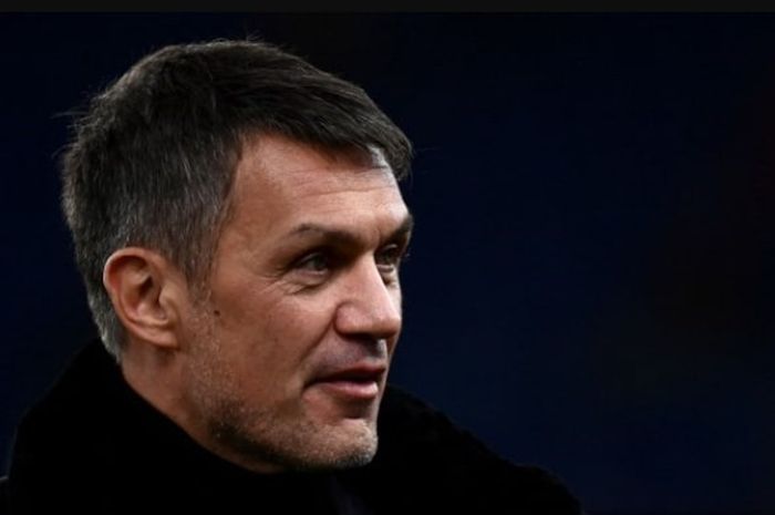Legenda AC Milan, Paolo Maldini, mengundurkan diri dari jabatan pelatih timnas Italia.