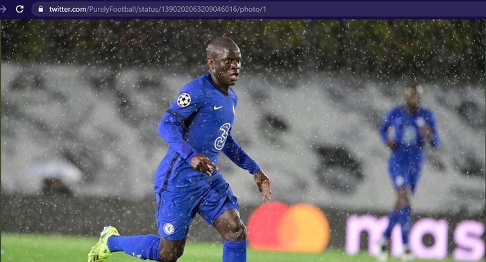 Gelandang Chelsea, N'Golo Kante dalam laga leg kedua semifinal Liga Champions melawan Real Madrid pada Rabu (5/5/2021).