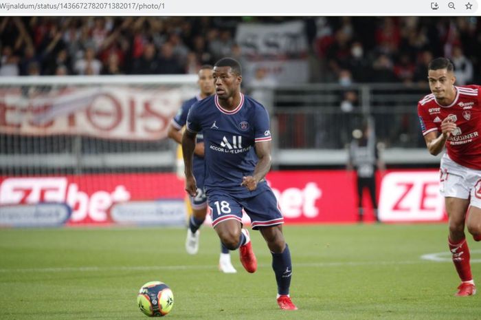 Gelandang tengah Paris Saint-Germain, Georginio Wijnaldum.