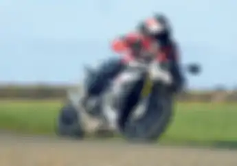Bagai Pinang Dibelah Dua, Kembaran BMW S1000R Ini Kapasitas Mesinnya Lebih Kecil