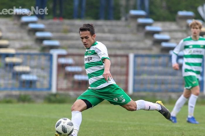 Aksi Egy Maulana Vikri bersama Lechia Gdansk II saat menghadapi Jantar Ustka pada hari Rabu (1/4/2019) di Ustka Stadium.