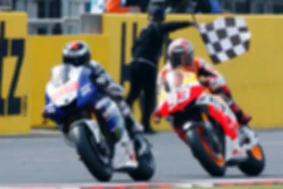 Kemenangan Jorge Lorenzo atas Marc Marquez di MotoGP Inggris 2013