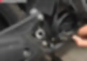 Bener Enggak Sih? Pakai Oli Lebih Encer Bikin Motor Lebih Irit, Ini Buktinya