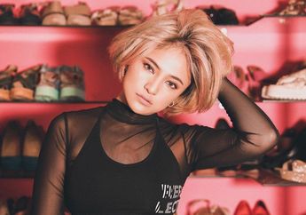 Pakai Gaun Batik Super Seksi hingga Pamerkan Lekuk Tubuhnya, Potret Marshanda di Pinggir Danau Jadi Sorotan!