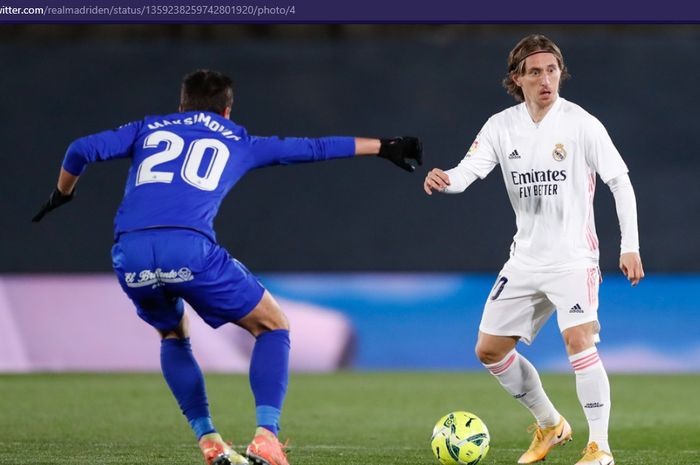 Gelandang Real Madrid, Luka Modric, saat melawan Getafe dalam laga tunda pekan pertama Liga Spanyol 2020-2021, Selasa (9/2/2021) waktu setempat atau Rabu pukul 03.00 WIB di Estadio Alfredo Di Stefano