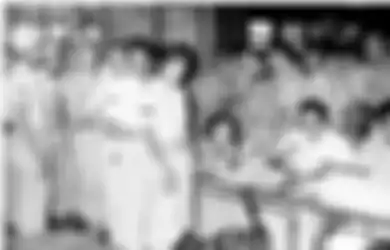 Persamaan dan Perbedaan Antara Pemilu Pertama Tahun 1955 dengan 2014!