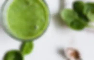 Anda Pasti Ketagihan Kalau Tahu Efeknya, Cuma Minum Jus Bayam Tiap Hari Bisa Bikin Tubuh Rasakan Efek Fantastis Ini, Ajaib Banget!