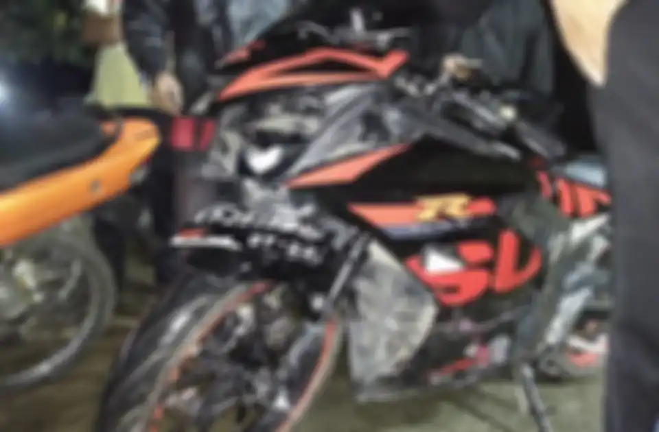 GSX-R150 hancur berantakan ditabrak lari pelaku balap liar