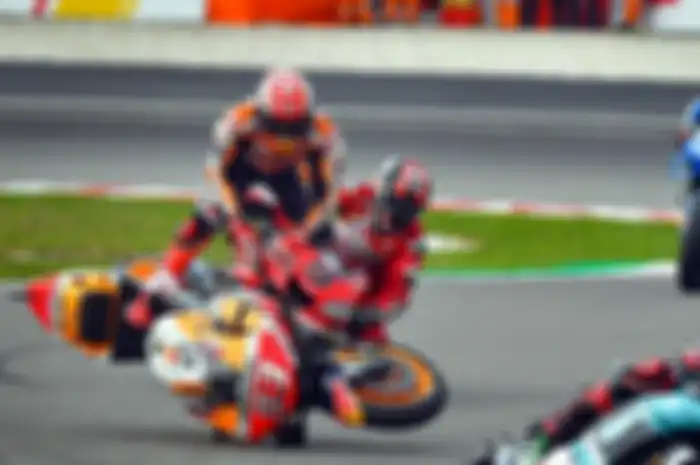 Bikers wajib tahu, ada dua jenis kecelakaan yang sering terjadi di ajang balap MotoGP, yaitu high side dan low side.