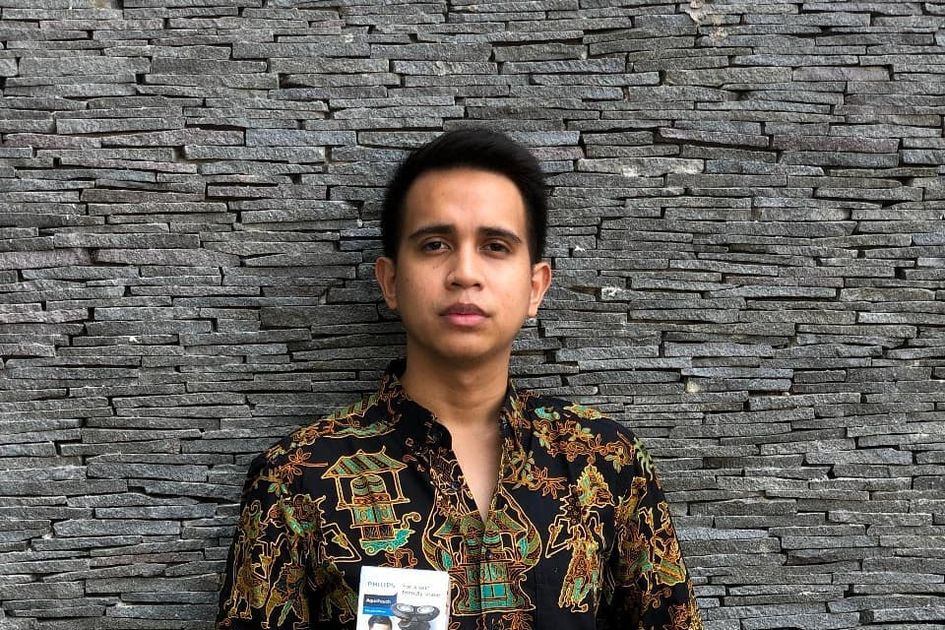 Internetda kattalarga josuslik qilayotgan yigitning ruscha uy qurilishi porno videosi