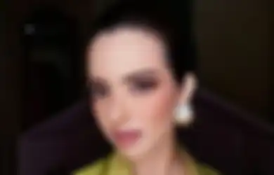Kecantikan Nia Ramadhani Kebanting! Istri Ardi Bakrie Mendadak Turun Pamor Tak Lagi Banjir Pujian Usai Foto Bareng Sosok Artis Seksi Ini