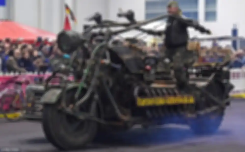 Motor ini mencetak rekor sebagai motor terberat di dunia