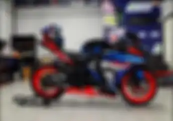 Yamaha R25 Tampil Standar Begini Aja Sangar, Kenapa Harus Ribet?