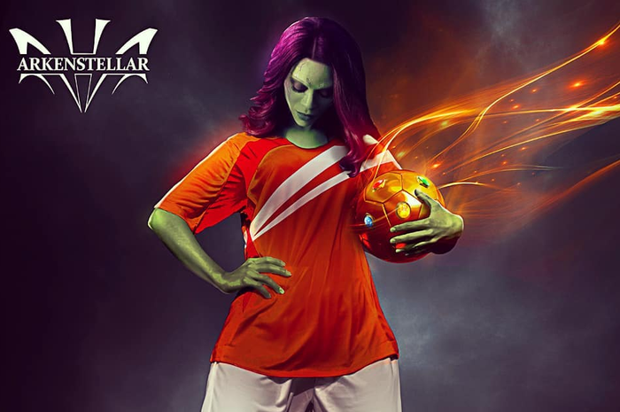 Gambar Ilustrasi Karya Sebastian Minatchy