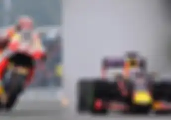 Coba Kita Adu Data, Kencang Motor MotoGP atau Mobil F1?
