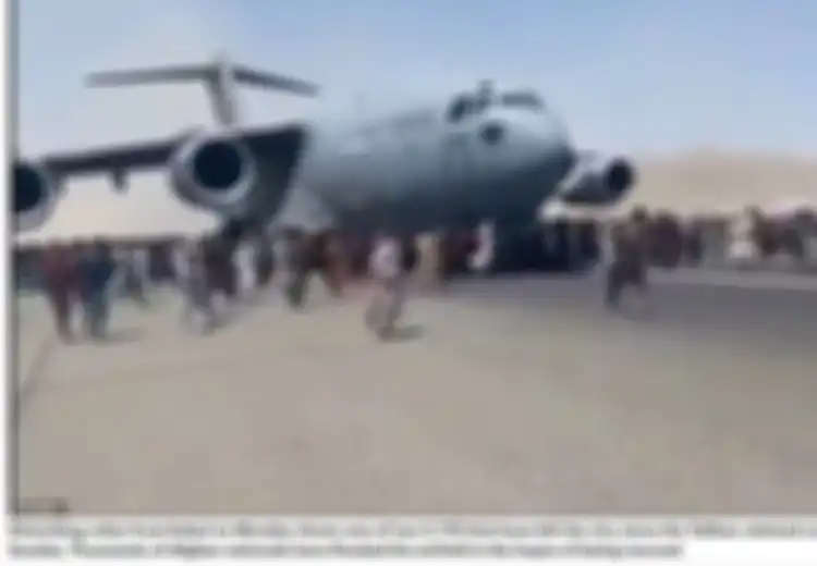 Sampai Bikin Warga Afghanistan Memilih Pegangan pada Roda Pesawat Karena Putus Asa, Begini Pengakuan Komandan Angkatan Udara AS saat Detik-detik Evakuasi di Bandara Kabul