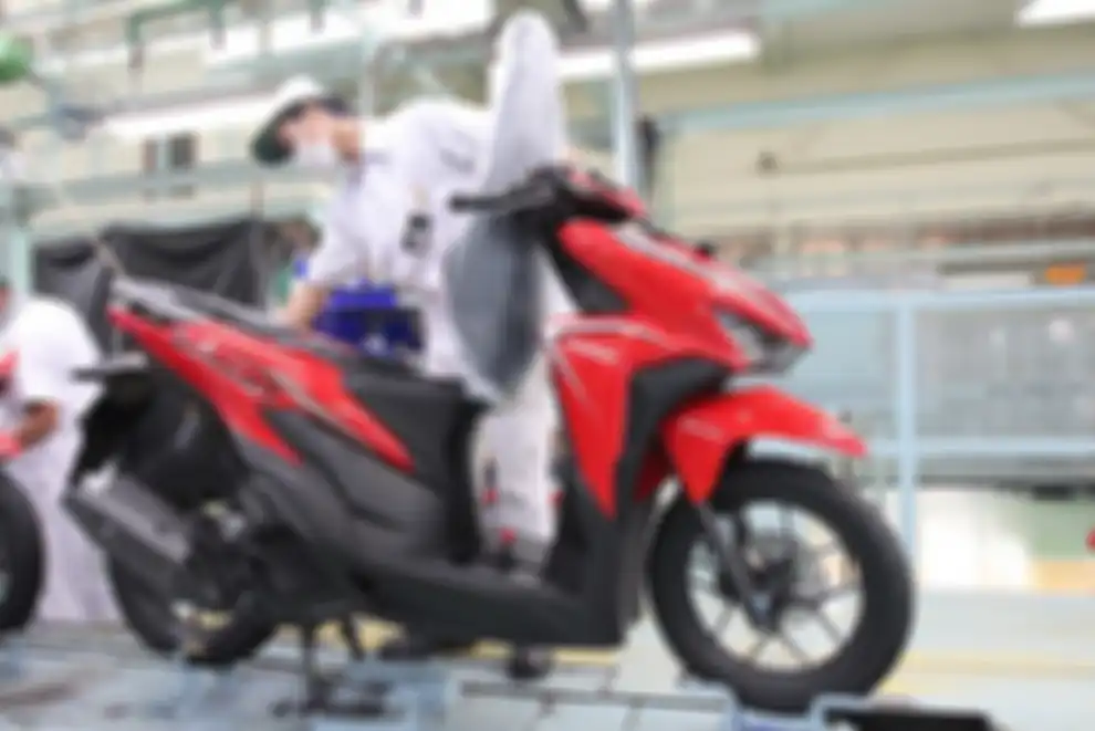 Honda Vario 125 CBS punya warna merah