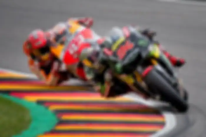 Jonas Folger sempat memberi perlawanan sengit pada Marc Marquez di MotoGP Jerman 2017