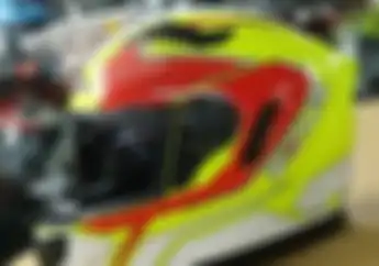 Cara Paling Gampang Hilangkan Embun di Kaca Helm, Enggak Pakai Bayar!