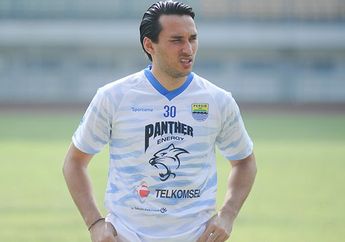Gagal Bawa Persib Juara Piala Menpora, Ezra Walian Incar Trofi Liga 1