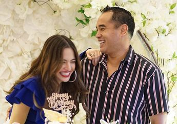 Hidup Bergelimang Harta Usai Dinikahi Anak Konglomerat, Nia Ramadhani Bagi-bagi Parcel untuk Sahabat, Intip Isinya!