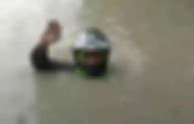 Warganet Heboh Polda Jateng Sebut Banjir Semarang Adalah Genangan Air