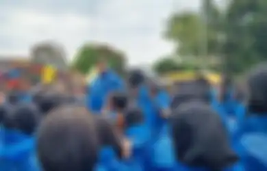 Sal Priadi Tampil Bareng Ratusan Orang, Mengelilingi 7 Stage Synchronize Festival 2022