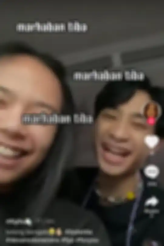 Devano ledek didepan Iis Dahlia langsung