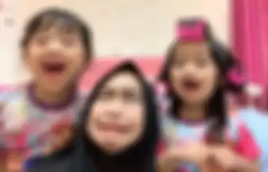 Pertanyaan Polos Keponakan Ria Ricis Menanyakan Keberadaan Kakeknya