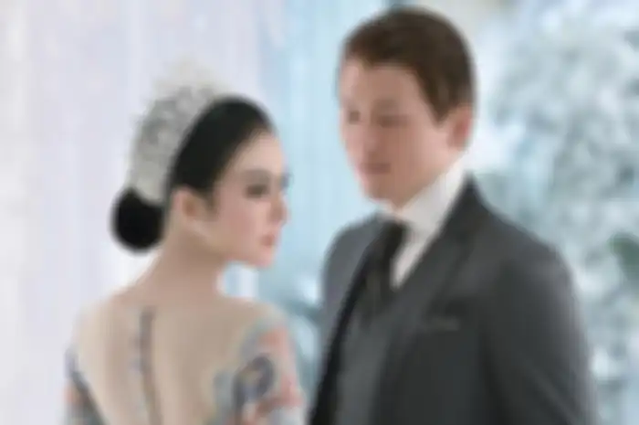 Syahrini dan Reino Barack