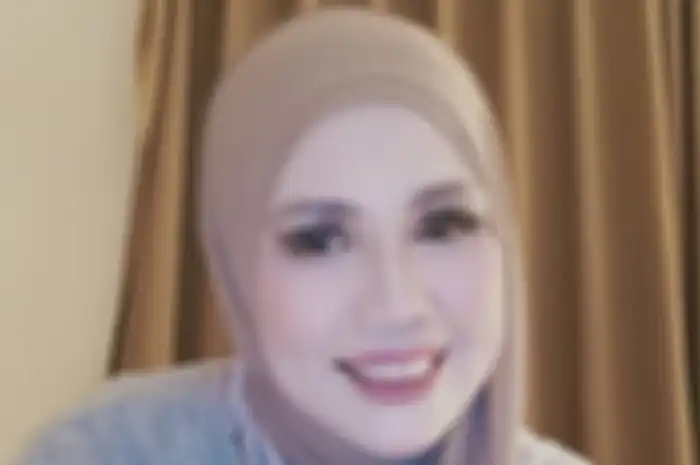 Elly Sugigi