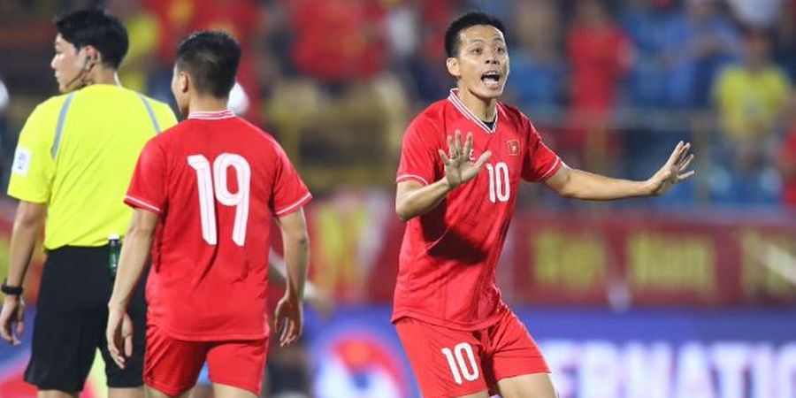 Tendang dan Pukul Wasit, Pemain Vietnam Ngamuk Brutal di Tarkam