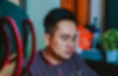 Bak Petir di Siang Bolong, Denny Darko Sebut Sosok Ini Tak Lama Lagi Akan Ditinggal Suami yang Merah Telinga Usai Dikhianati: Dia Ingin Marah Tapi Tak Bisa Berteriak!