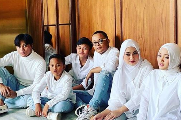 Foto Prewedding Sule dan Nathalie Holscher