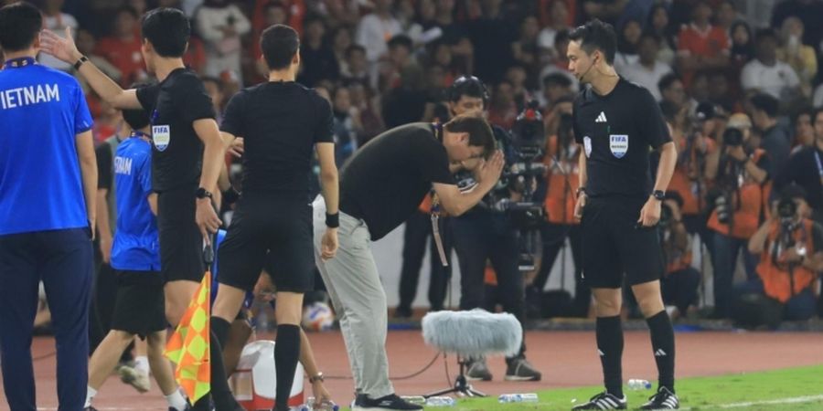 Buntut Aksi Menunduk, Kim Sang-sik Dikecam Melecehkan Wasit!