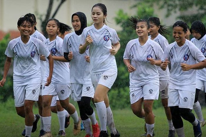 Potret para pemain Arema FC Putri saat berlatih.