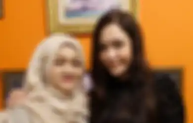 Dulu Tak Restui Pernikahan Anaknya dengan Ahmad Dhani, Ibunda Maia Estianty Sekarang Tampak Bahagia Saat Unggah Foto Bareng Irwan Mussry, Kusthini: Semua Menantu Baik, Asal...