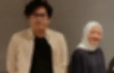Akhirnya Klarifikasi Isu Kehamilan, Nissa Sabyan Bongkar Kejadian 2 Tahun Lalu di Balik Video Elus Perut yang Viral, Ayus: Turun Pesawat Itu!