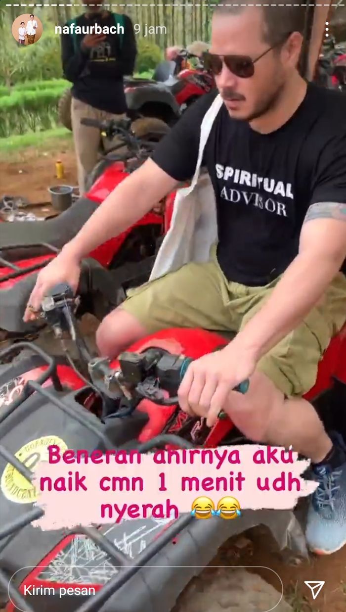 Nafa membagikan potret Zack Lee saat naik ATV