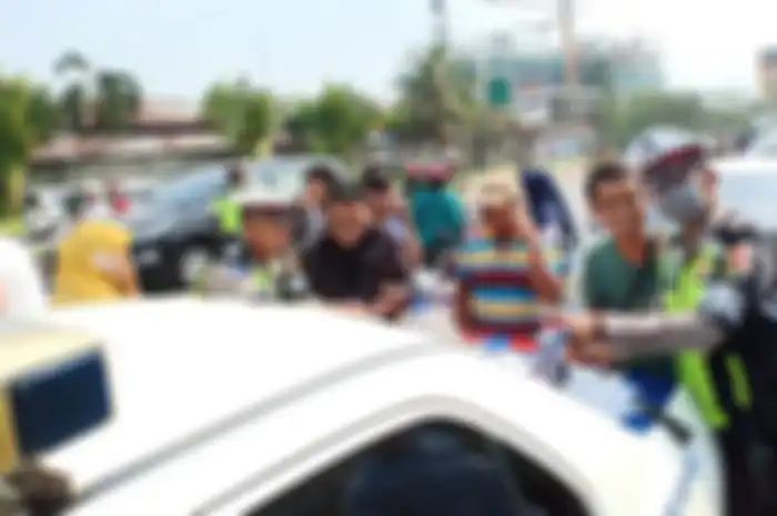 Razia gabungan di pintu gerbang Grahaya Raya Tangerang
