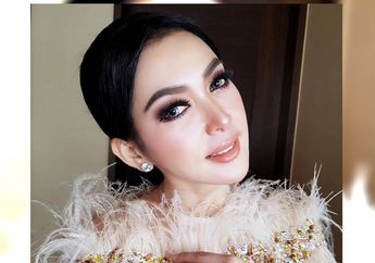 Tampilan Syahrini di Konser Perdana Pasca Menikah dengan Reino Barack Pakai Jepit Rambut Jadul ala 90-an yang Mewah