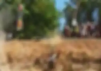 Video Detik-detik Grastracker Terjatuh Trabas Tanjakan Ekstrim, Diselamatkan Perangkat Ini