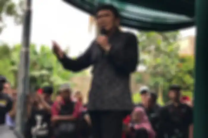 Rhoma Irama saat Grid.ID temui di Sonetta Record, di kawasan Depok, Jawa Barat, Selasa (3/5/2022).