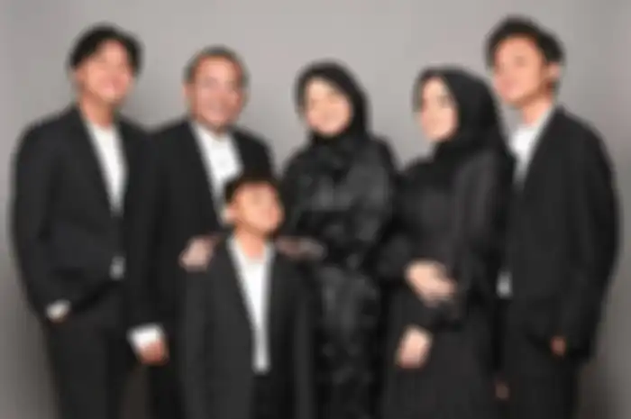Pemotretan keluarga Sule dan Nathalie Holscher bersama anak-anaknya