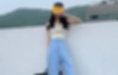 Ngintip Kesuksesan Lassie Alpha Bisa Laris Jualan Celana Jeans di TikTok