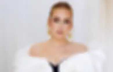 Adele Nangis Minta Maaf ke Fans Karena Janji Konser Sejak 5 Tahun Lalu Harus Ditunda